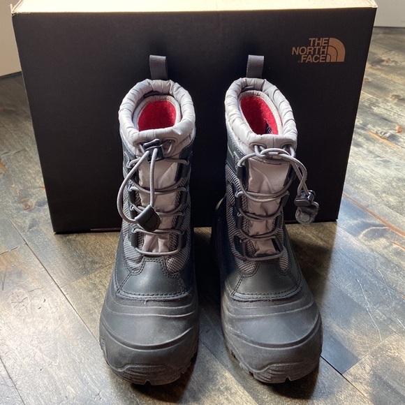 The North Face Alpenglow IV Boots - Picture 3 of 5
